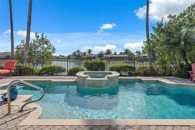 9322 Chiasso Cove CT, Naples, FL 34114