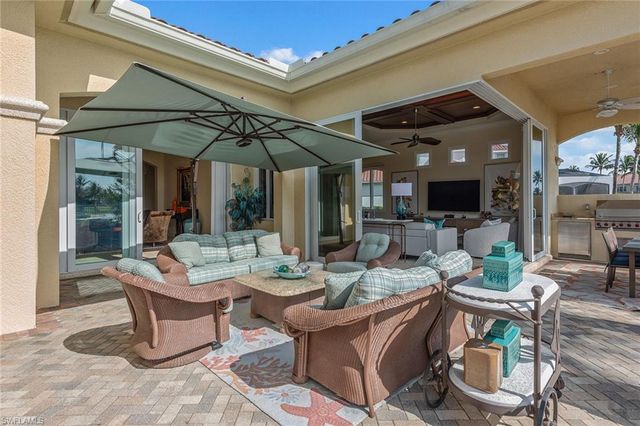 9322 Chiasso Cove CT, Naples, FL 34114