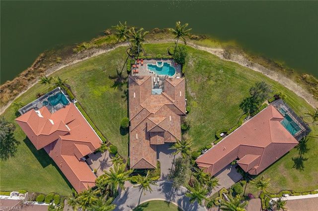 9322 Chiasso Cove CT, Naples, FL 34114