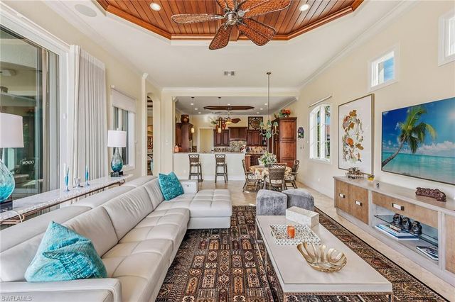 9322 Chiasso Cove CT, Naples, FL 34114