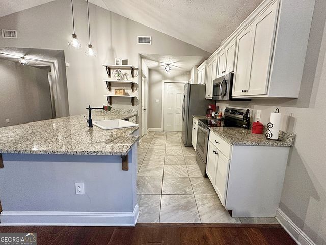 106 Woodstream Trail, Lagrange, GA 30240