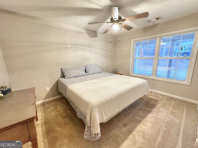 106 Woodstream Trail, Lagrange, GA 30240