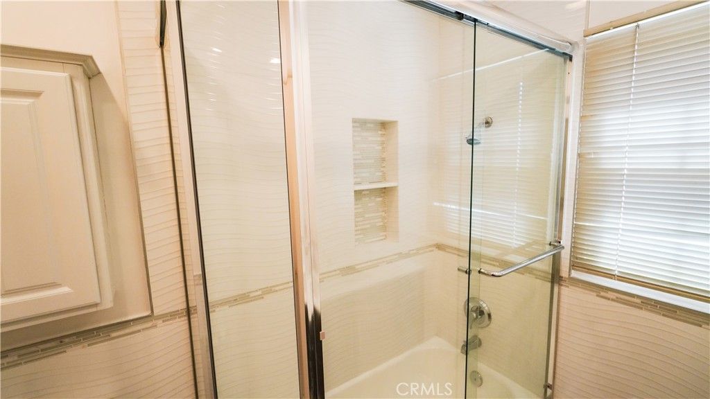 Image 14 of property listing at 10321 Devillo, Whittier, CA 90604