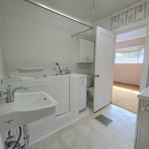 1614 Kane Street, Klamath Falls, OR 97603