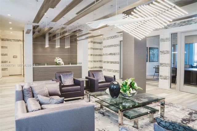 1170 NW 11th St A-419, Miami, FL 33136