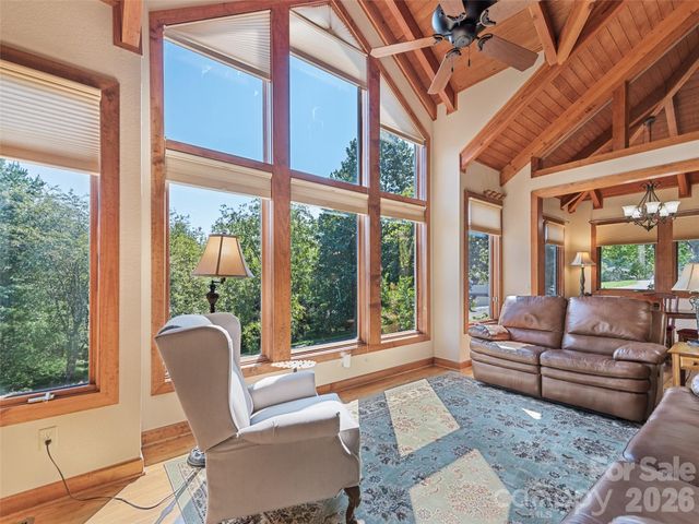 18 Covey Trail, Waynesville, NC 28786
