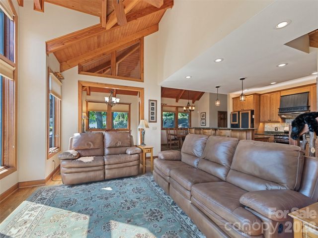18 Covey Trail, Waynesville, NC 28786