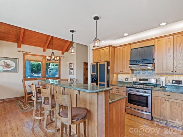 18 Covey Trail, Waynesville, NC 28786