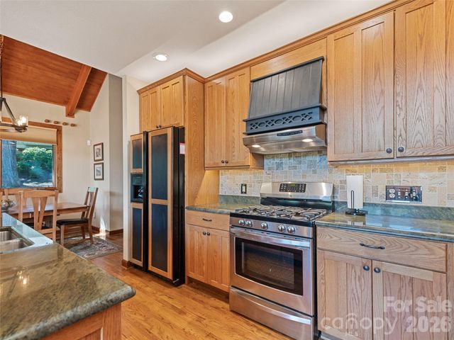 18 Covey Trail, Waynesville, NC 28786