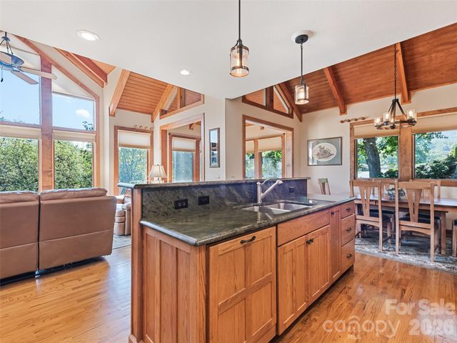 18 Covey Trail, Waynesville, NC 28786