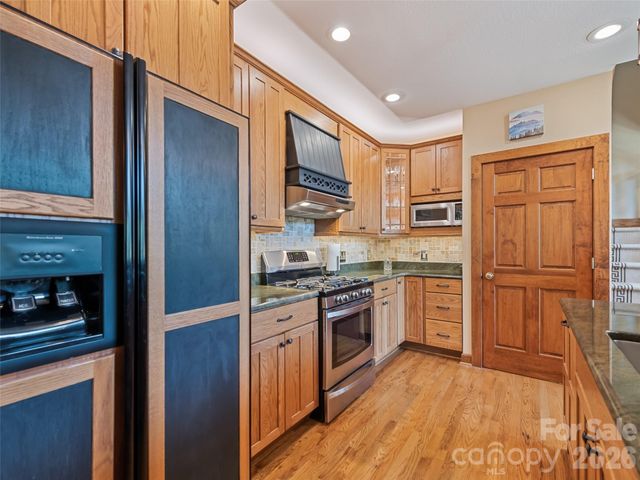 18 Covey Trail, Waynesville, NC 28786