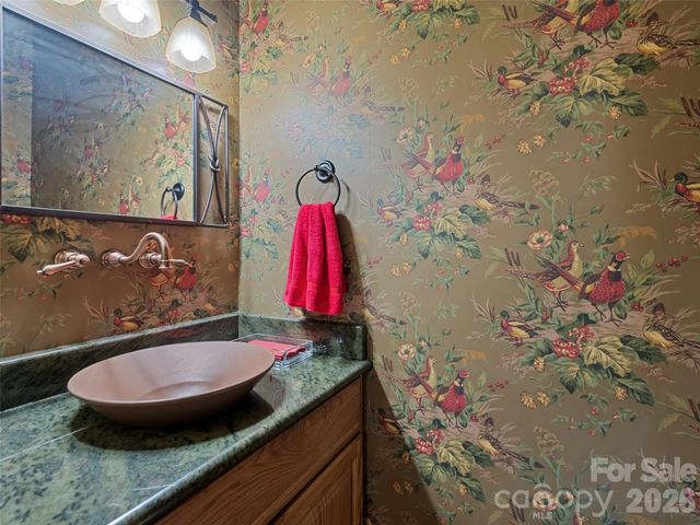 18 Covey Trail, Waynesville, NC 28786