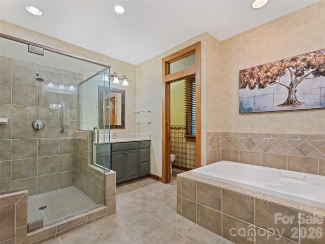 18 Covey Trail, Waynesville, NC 28786