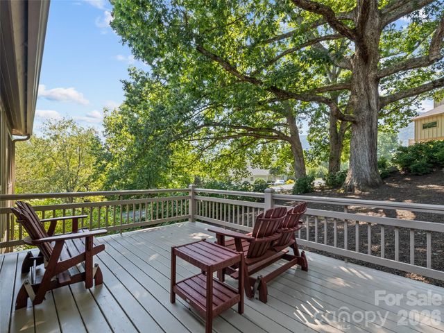 18 Covey Trail, Waynesville, NC 28786