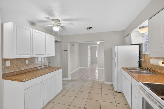 685 71ST AVENUE N, St Petersburg, FL 33702