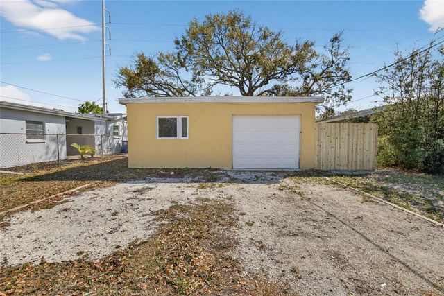685 71ST AVENUE N, St Petersburg, FL 33702