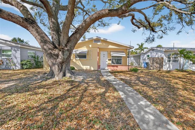 685 71ST AVENUE N, St Petersburg, FL 33702