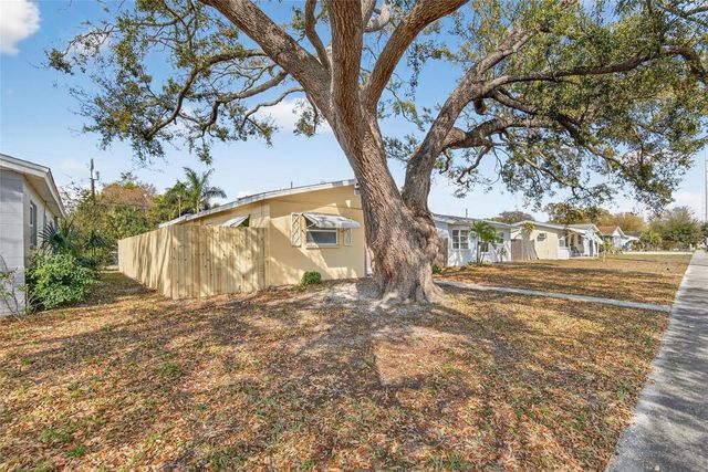 685 71ST AVENUE N, St Petersburg, FL 33702