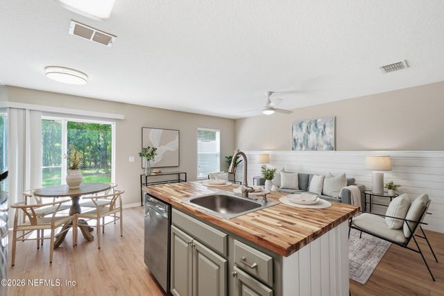 11693 HICKORY OAK Drive, Jacksonville, FL 32218