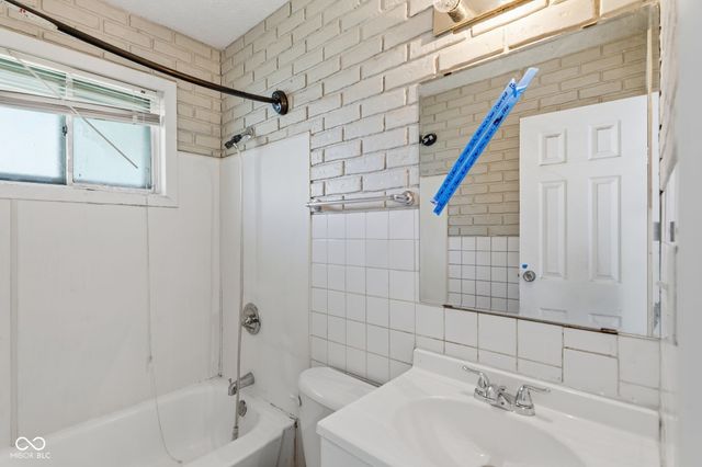 6039 Penway Street, Indianapolis, IN 46224