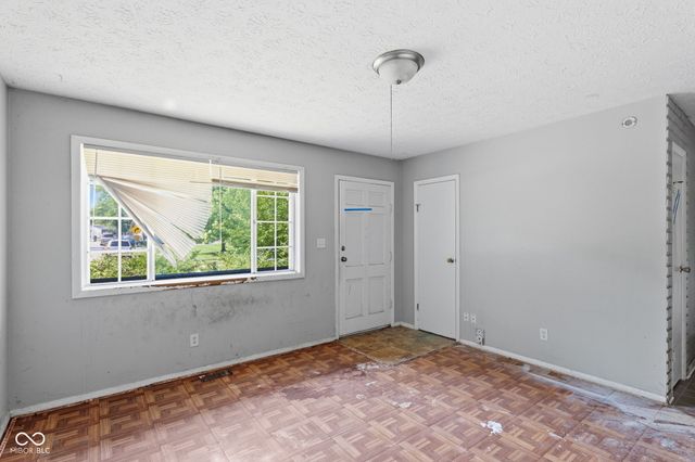 6039 Penway Street, Indianapolis, IN 46224
