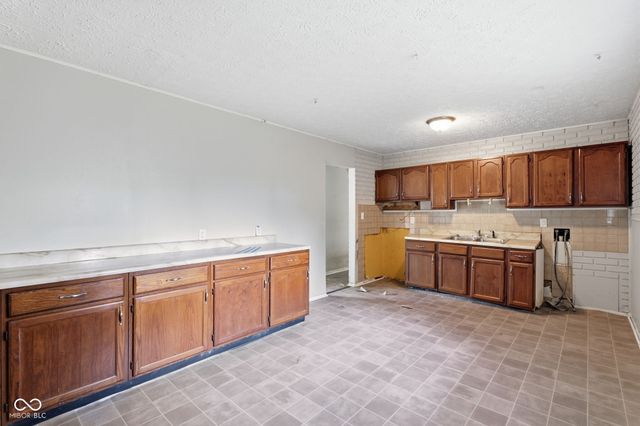 6039 Penway Street, Indianapolis, IN 46224