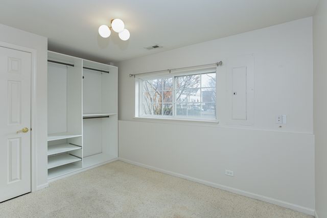 720 Thornbury Road, Bartlett, IL 60103