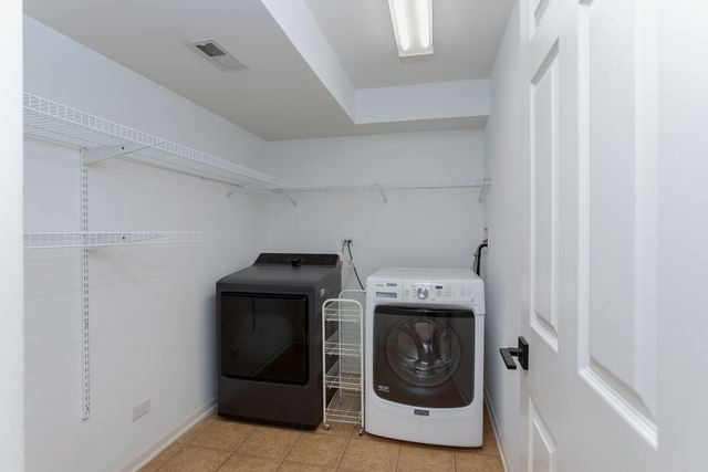 720 Thornbury Road, Bartlett, IL 60103