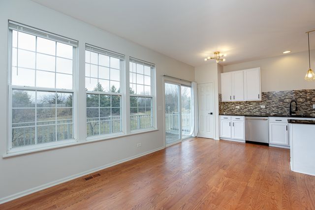 720 Thornbury Road, Bartlett, IL 60103