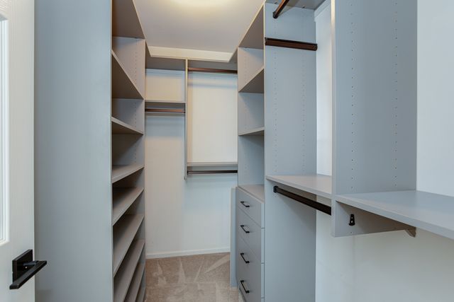 720 Thornbury Road, Bartlett, IL 60103