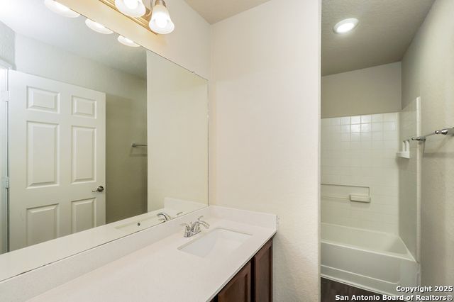 7523 Whispine, San Antonio, TX 78218