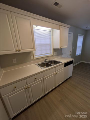 1009 22nd Street NE A-E, Hickory, NC 28601