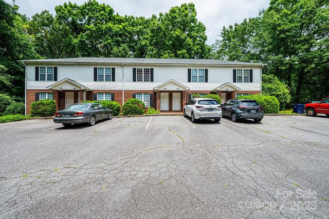 1009 22nd Street NE A-E, Hickory, NC 28601