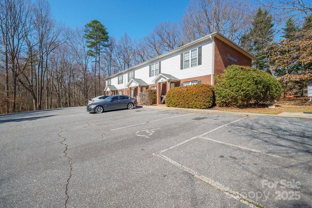 1009 22nd Street NE A-E, Hickory, NC 28601