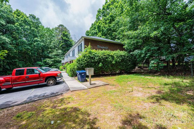 1009 22nd Street NE A-E, Hickory, NC 28601