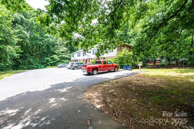 1009 22nd Street NE A-E, Hickory, NC 28601