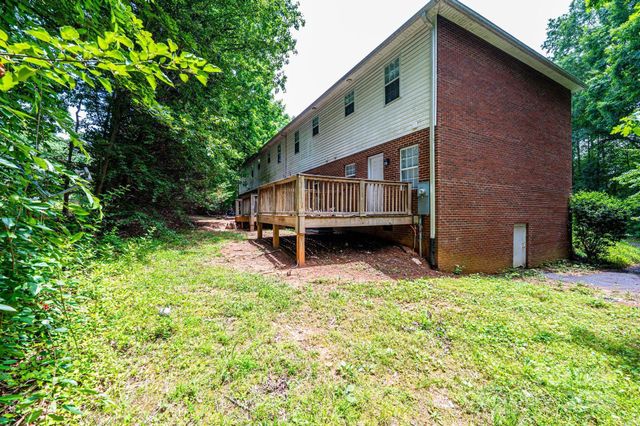 1009 22nd Street NE A-E, Hickory, NC 28601