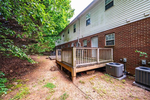 1009 22nd Street NE A-E, Hickory, NC 28601