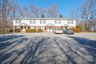 1009 22nd Street NE A-E, Hickory, NC 28601