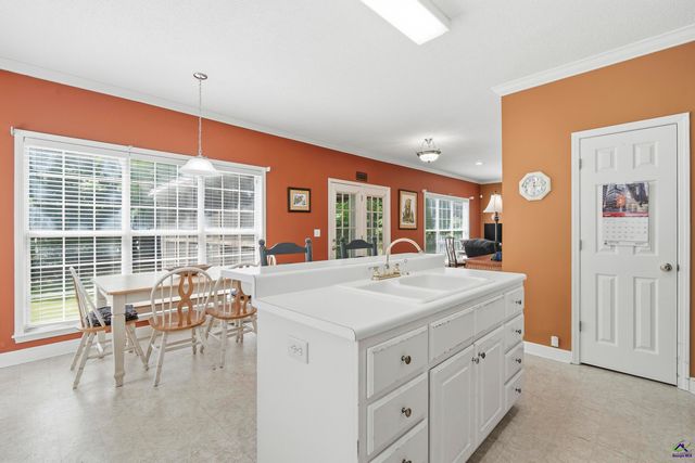 317 Hillridge Cove, Lizella, GA 31052