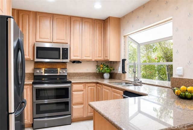 10415 Charleston, Riverside, CA 92503