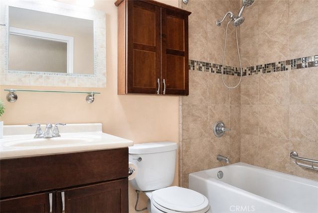 10415 Charleston, Riverside, CA 92503