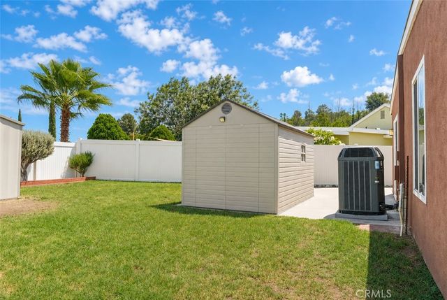 10415 Charleston, Riverside, CA 92503