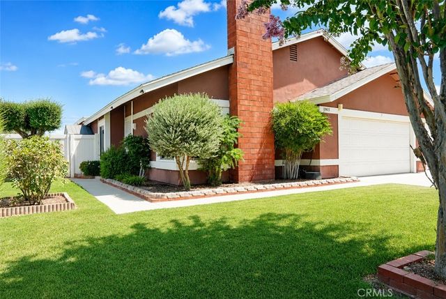 10415 Charleston, Riverside, CA 92503