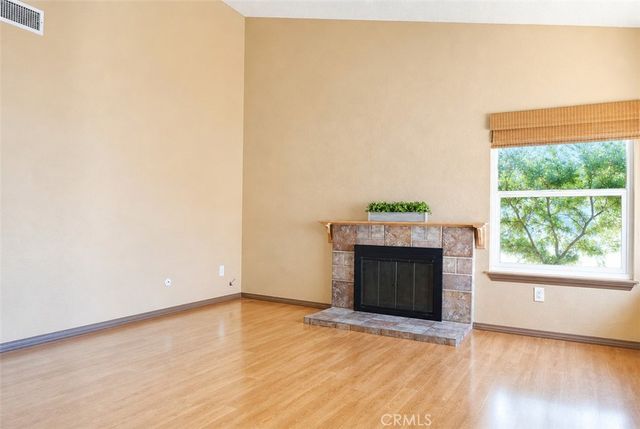 10415 Charleston, Riverside, CA 92503