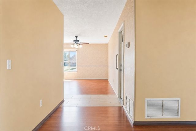 10415 Charleston, Riverside, CA 92503