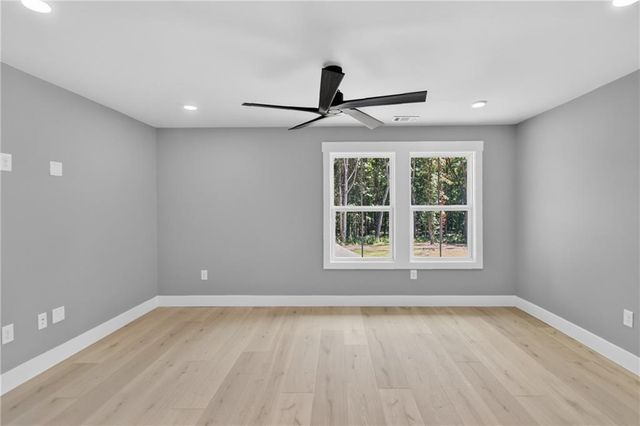 5572 Lilburn Stone Mountain Road, Stone Mountain, GA 30087