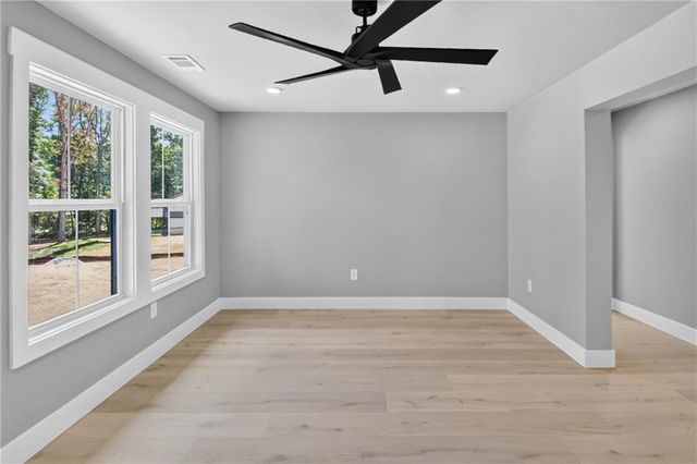 5572 Lilburn Stone Mountain Road, Stone Mountain, GA 30087
