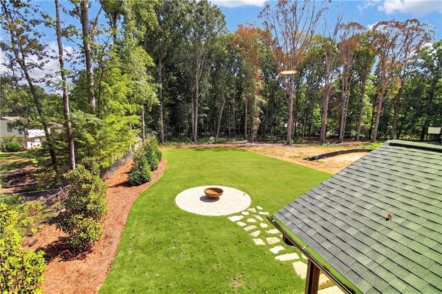 5572 Lilburn Stone Mountain Road, Stone Mountain, GA 30087
