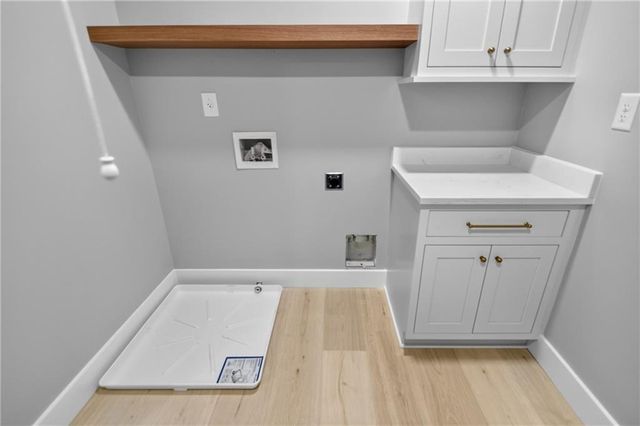 5572 Lilburn Stone Mountain Road, Stone Mountain, GA 30087